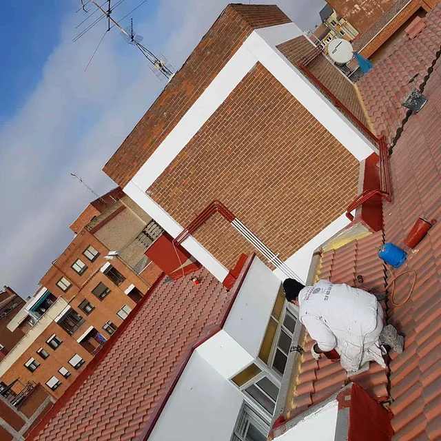 Trabajos Verticales Benagón reparación de tejados